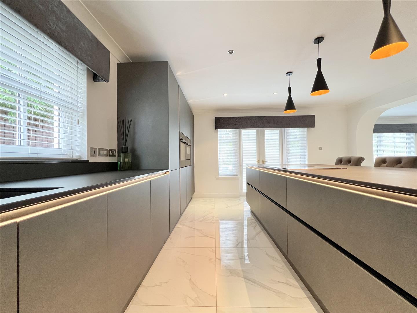 Royal Gardens, Bothwell, Glasgow Residence Estate Agents